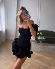 Load image into Gallery viewer, Summer Women Clothing Dress Ruffled Bud Waist Dress One Shoulder Tube Top Hip Dress
