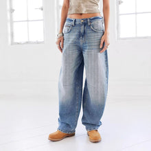 Load image into Gallery viewer, Retro Washed Distressed Loose Wide Leg Jeans Mopping Women
