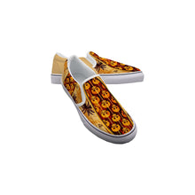 Load image into Gallery viewer, Men&#39;s Slip On Sneakers tan skull/surfboard print
